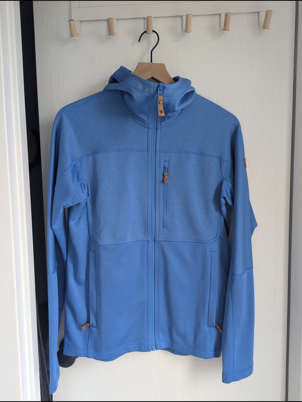 FjallRAVEN  MEN'S Hooded Jacket in Bright Blue - Casual Zip-Up